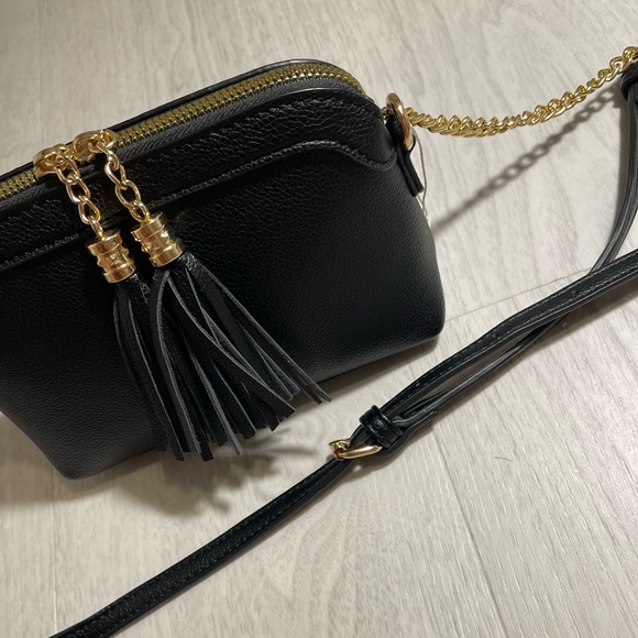 Woman’s cross body purse - Picture 4 of 4